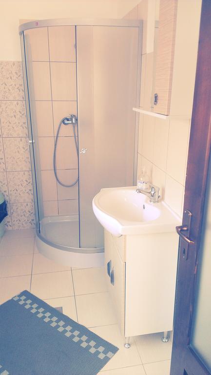 Single Room,249734993:JPEG
